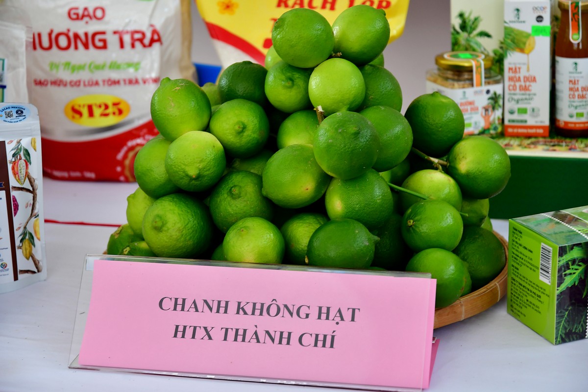Chanh không hạt của Hợp tác xã Nông nghiệp Thành Chí (xã Tân An).