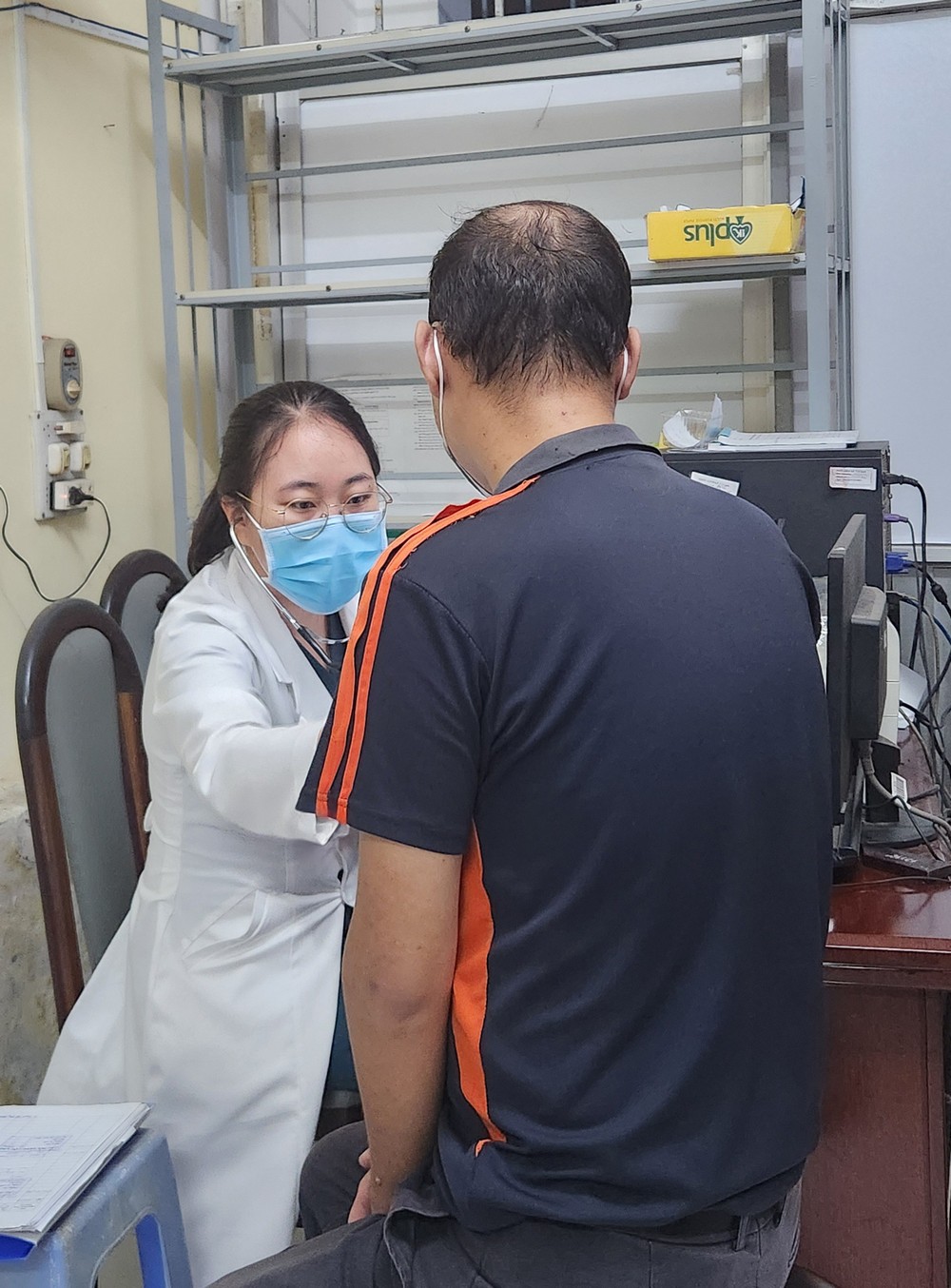 Bệnh nhân đến khám và điều trị tại BVĐK Vĩnh Long.