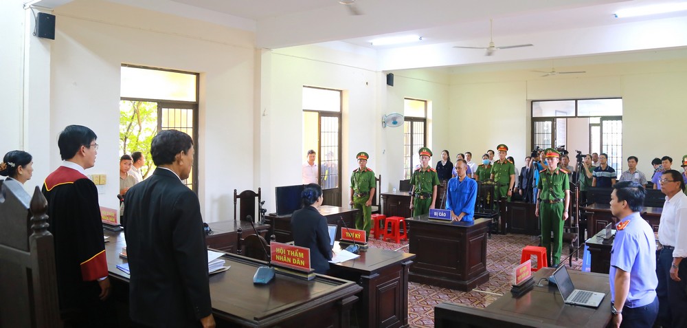 Phiên tòa xét xử bị cáo Kim Som Rinh.