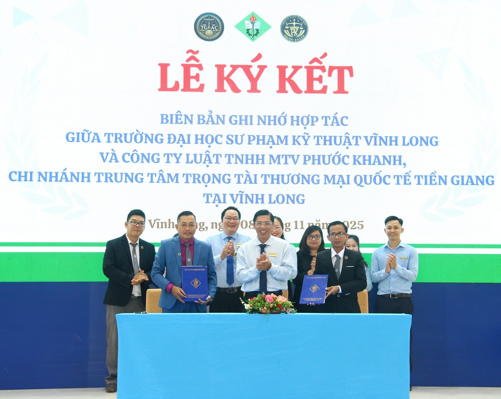 Trường ĐH Sư phạm kỹ thuật Vĩnh Long ký kết biên bản ghi nhớ hợp tác với các cơ quan, doanh nghiệp. Ảnh: CAO HUYỀN