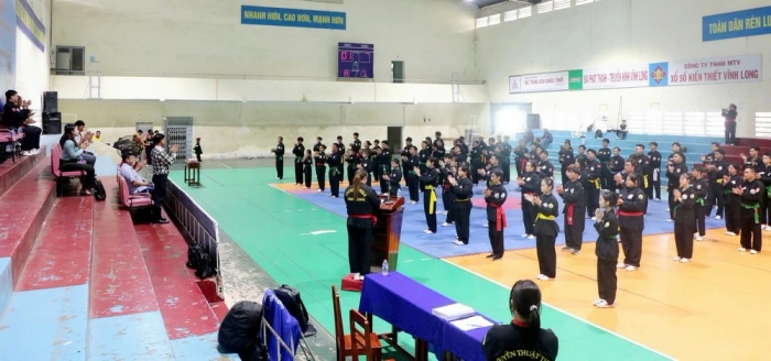 Gần 100 học viên được tập huấn chuyên môn võ cổ truyền