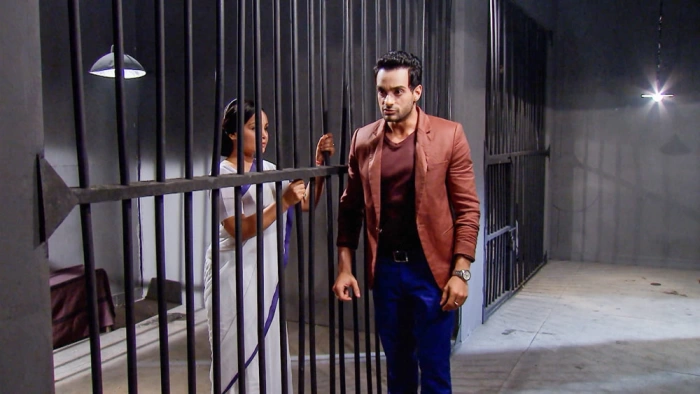 Chị em định mệnh: Nỗi oan thấu cao xanh của công chúa nhỏ