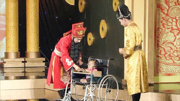 Nghệ sĩ Đình Toàn: 15 năm "Thần tài gõ cửa" dạy tôi bài học về lòng nhân ái và trách nhiệm