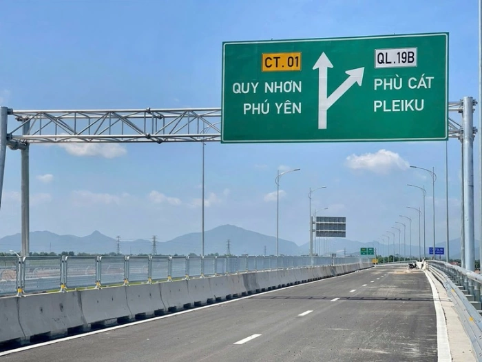 Khẩn trương chuẩn bị Lễ khánh thành, khởi công các công trình lớn chào mừng Đại hội Đảng lần thứ XIV