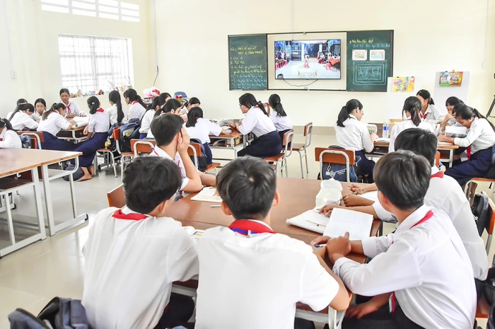 Tạo môi trường học tập thuận lợi cho học sinh dân tộc thiểu số