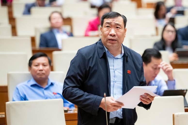 Phó Trưởng đoàn chuyên trách Đoàn đại biểu Quốc hội tỉnh Vĩnh Long

Thạch Phước Bình phát biểu thảo luận tại hội trường chiều ngày 28/11

(Ảnh: media.quochoi.vn)