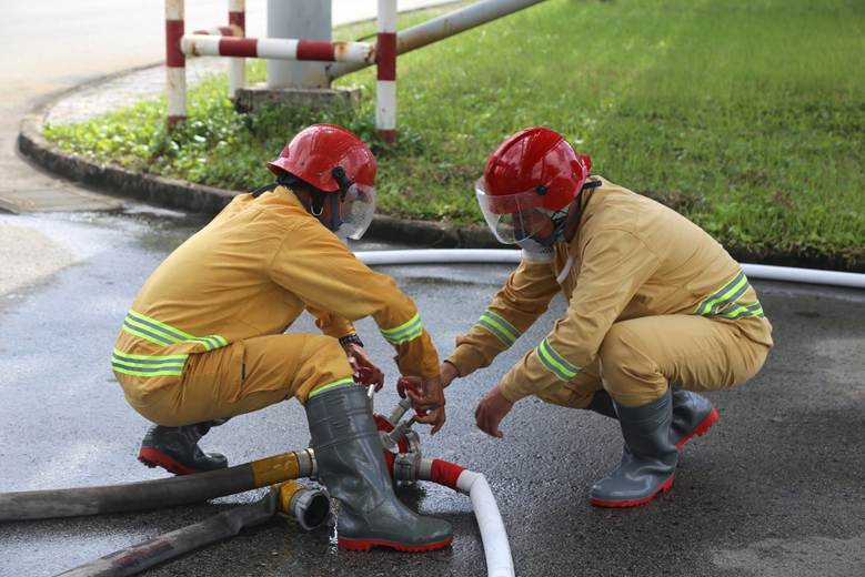 Nhiều lực lượng và phương tiện chuyên dụng được huy động để diễn tập xử lý sự cố