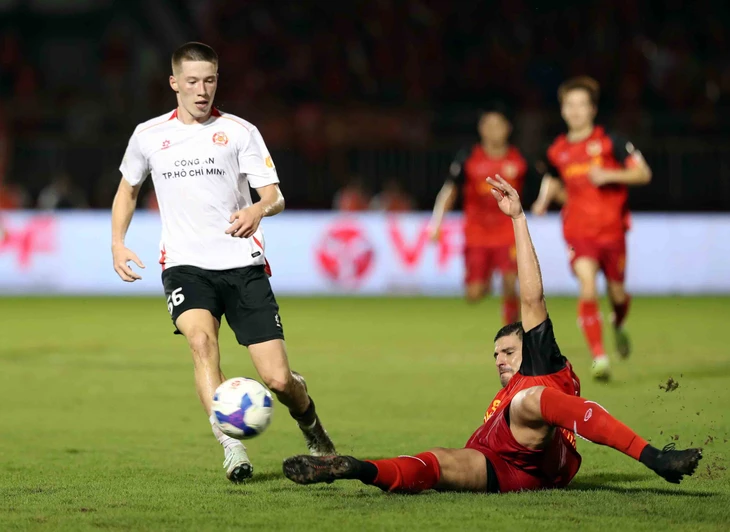 Cầu thủ Việt kiều Anh có bàn thắng lịch sử ở V-League