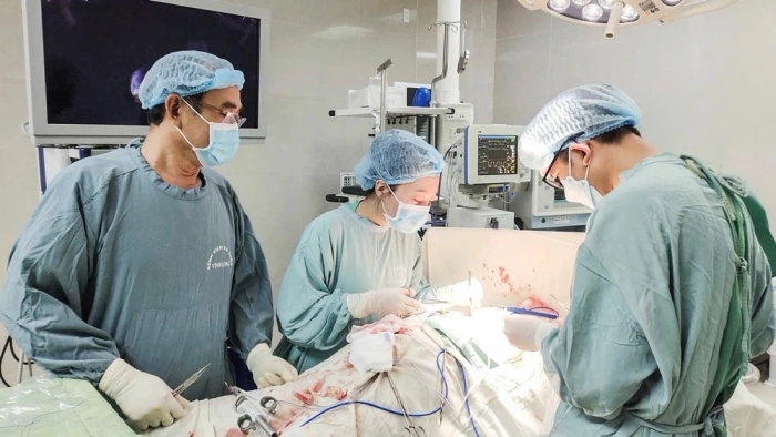 BVĐK Vĩnh Long thực hiện thành công 2 ca phẫu thuật đoạn nhũ, nạo hạch nách