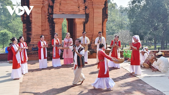 “Chào năm mới 2026” đặc sắc tại Làng Văn hóa - Du lịch các dân tộc Việt Nam