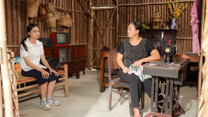 Đừng để hối tiếc: Không bằng bạn bằng bè, con chê... mẹ nghèo