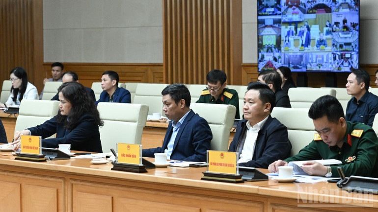 Lãnh đạo các bộ, ngành, cơ quan tham dự phiên họp. (Ảnh: Trần Hải)