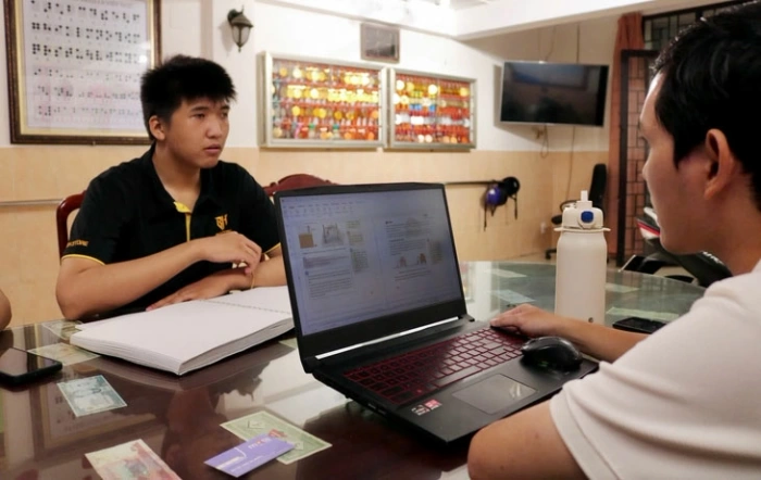 Những người trẻ vì cộng đồng học sinh khiếm thị