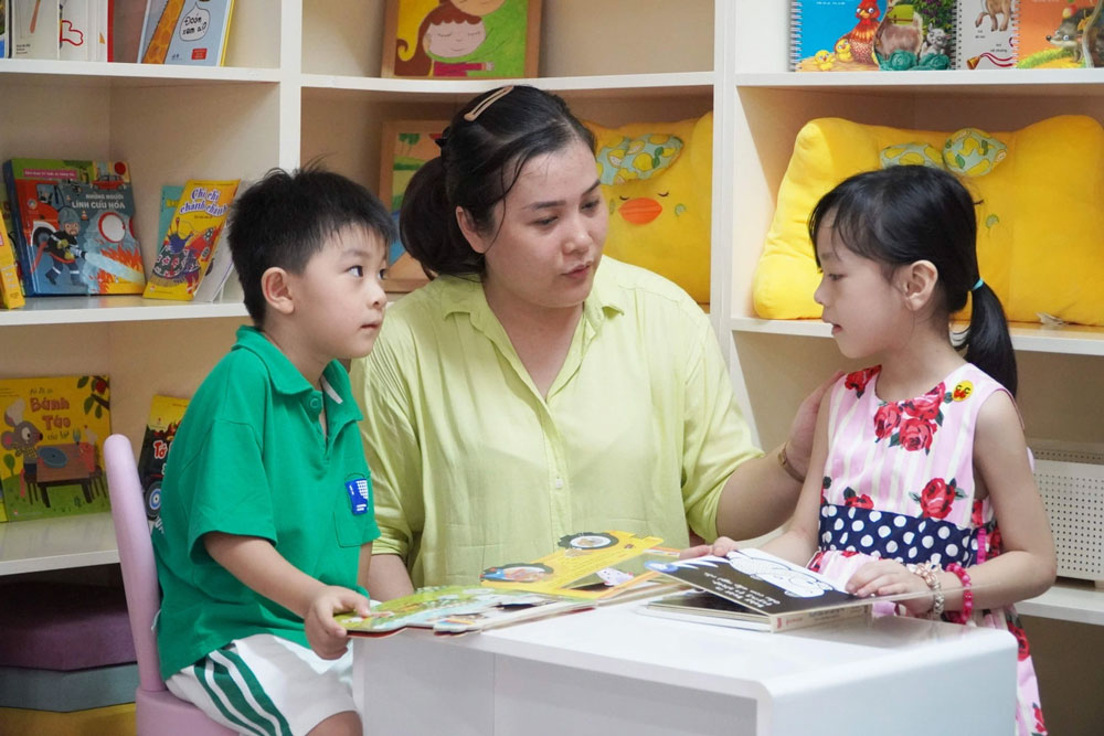 Giáo viên mầm non được hưởng hệ số lương đặc thù cao nhất (Ảnh: Huyên Nguyễn).