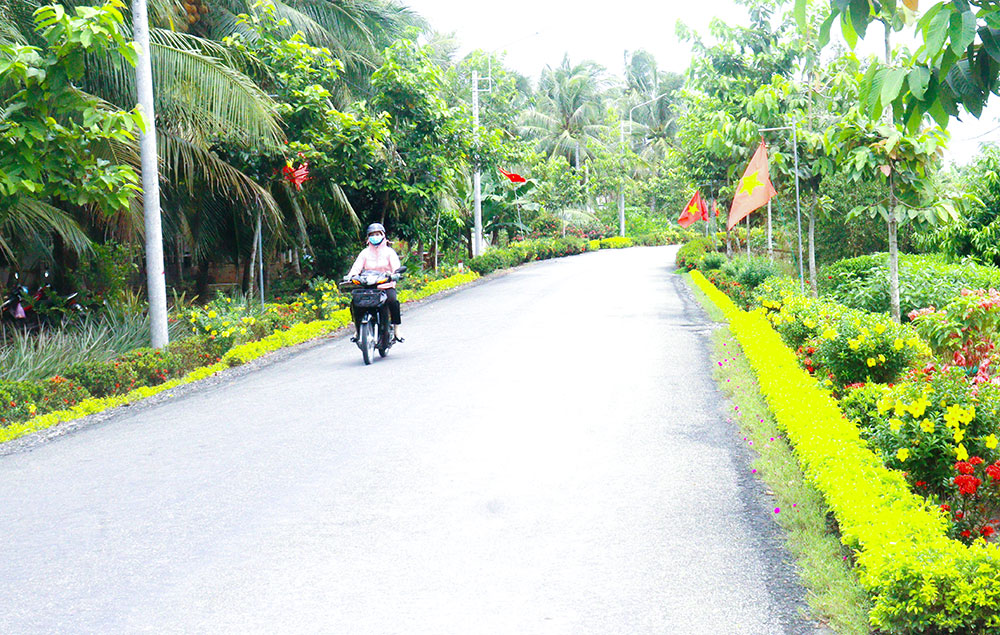 NTM thêm đẹp bởi những tuyến đường khang trang, rực rỡ sắc cờ, hoa.