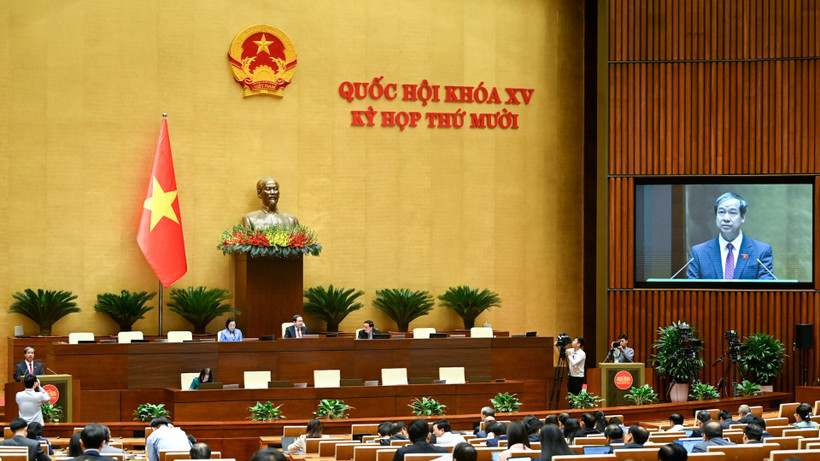 Quang cảnh phiên họp toàn thể ở hội trường sáng 25/11. (Ảnh: DUY LINH)