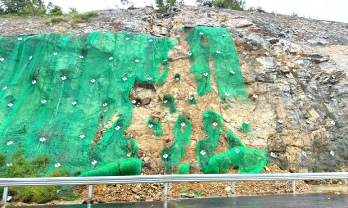 Khẩn trương khôi phục công trường thi công cao tốc sau mưa lũ