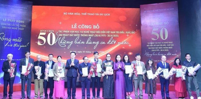 Phát động sáng tác tác phẩm văn học, nghệ thuật 'Sống mãi với thời gian'