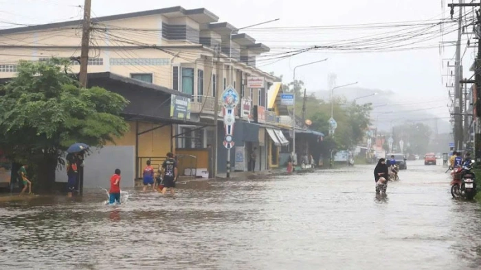 Thái Lan khẩn trương cứu trợ người dân vùng lũ ở miền nam