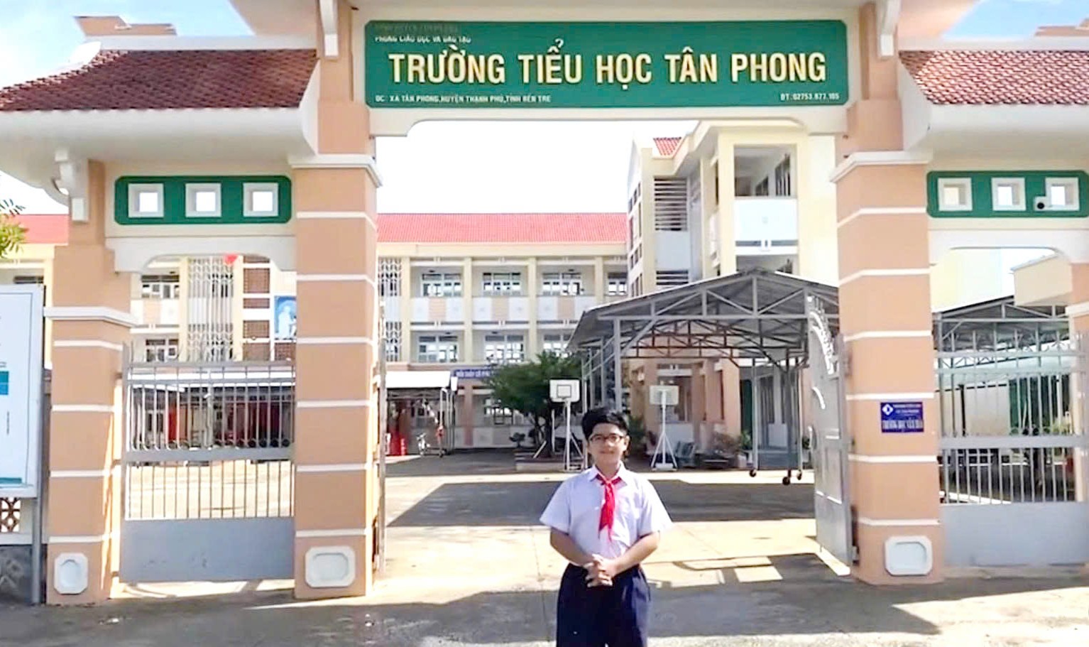 Em Trần Đình Khôi, học sinh lớp 5/3 Trường Tiểu học Tân Phong (ảnh nhà trường cung cấp)