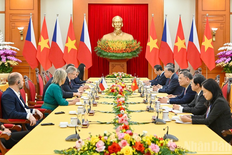 Tổng Bí thư Tô Lâm tiếp Chủ tịch Thượng viện Quốc hội Cộng hòa Czech - Ảnh: Báo Nhân dân