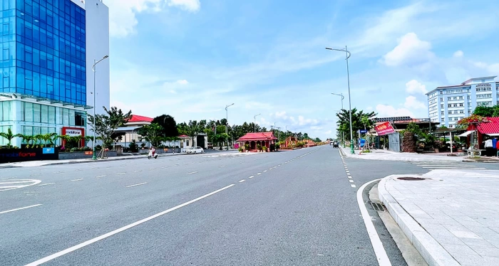 Đặt tên 10 tuyến đường, 4 công trình công cộng