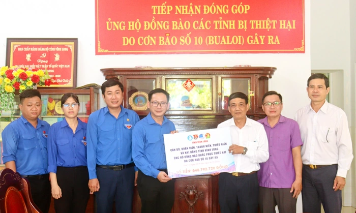 Chung tấm lòng hướng về đồng bào bị ảnh hưởng bão lũ