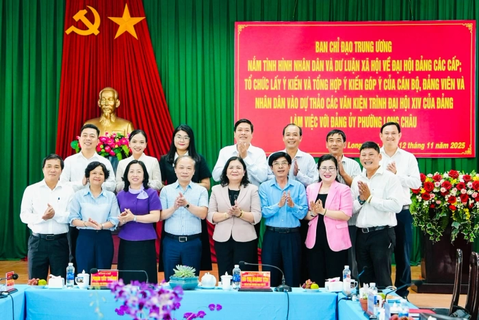 Đoàn công tác Trung ương làm việc với Đảng ủy phường Long Châu