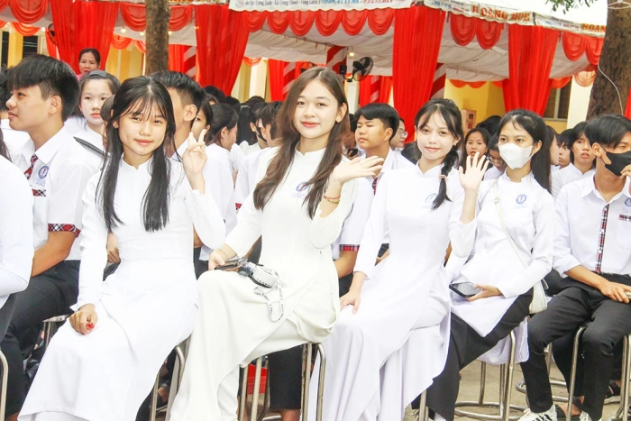 Từ gian khó đến khát vọng vươn xa