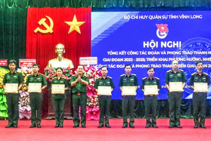 Tuổi trẻ lực lượng vũ trang tỉnh xung kích, nghĩa tình