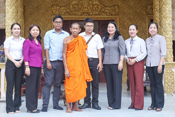 Lãnh đạo tỉnh và xã Châu Thành thường xuyên gặp gỡ các vị chức sắc tôn giáo, tăng cường sự đồng thuận trong xây dựng mô hình chính quyền địa phương 2 cấp.