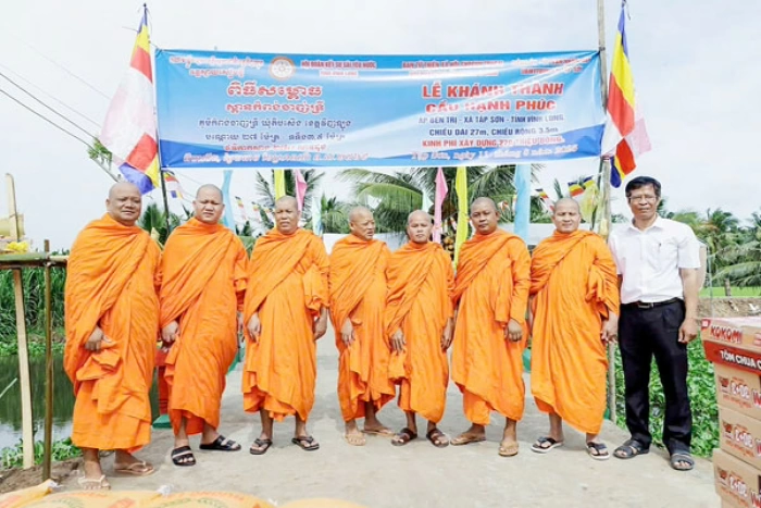 Phát huy tinh thần đoàn kết, trách nhiệm với cộng đồng