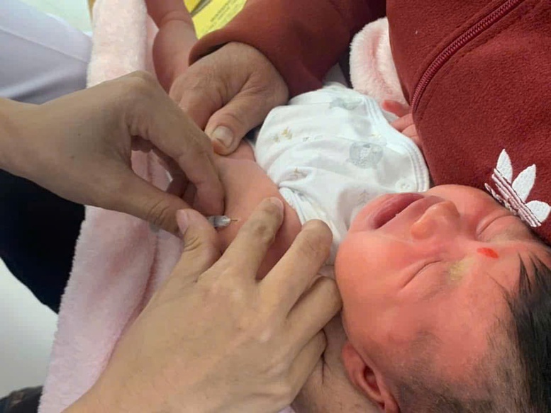 Bộ Y tế đang đề xuất bổ sung đối tượng trong Chương trình tiêm chủng mở rộng quốc gia - Ảnh: VGP/HM

