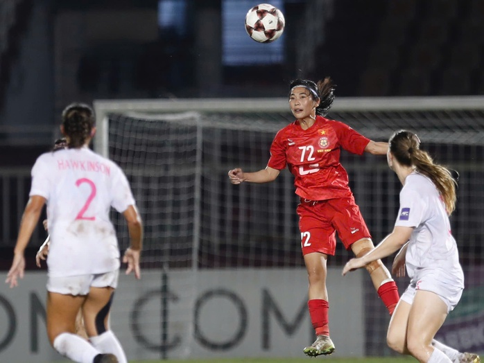 Khoảng thời gian còn lại, đội bóng từ Philippines tạo ra nhiều áp lực nhưng cầu môn của cô trò Kim Chi vẫn được giữ vững

