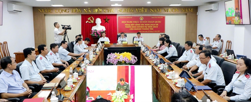 Đại biểu dự hội nghị tại điểm cầu Vĩnh Long.
