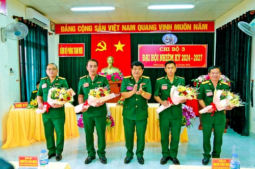 BCH Chi bộ 3, Đảng bộ Phòng Tham mưu ra mắt đại hội nhiệm kỳ 2024-2027.
