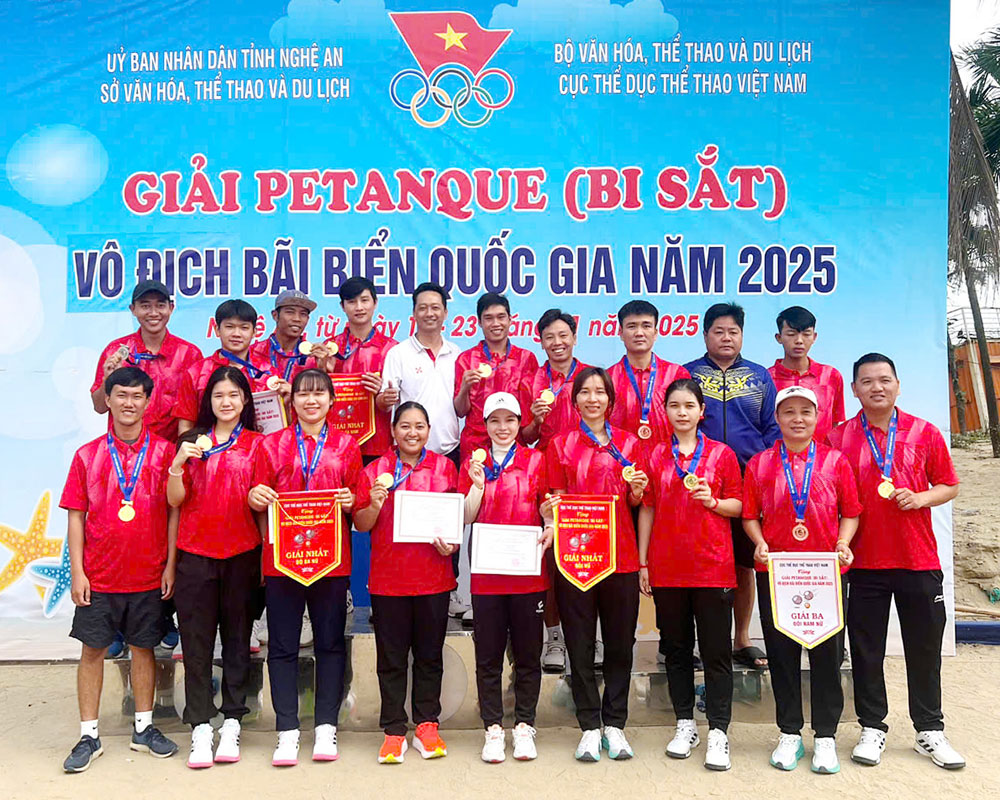 ĐT bi sắt Vĩnh Long xếp hạng Nhất toàn đoàn Giải Bi sắt vô địch bãi biển quốc gia năm 2025.