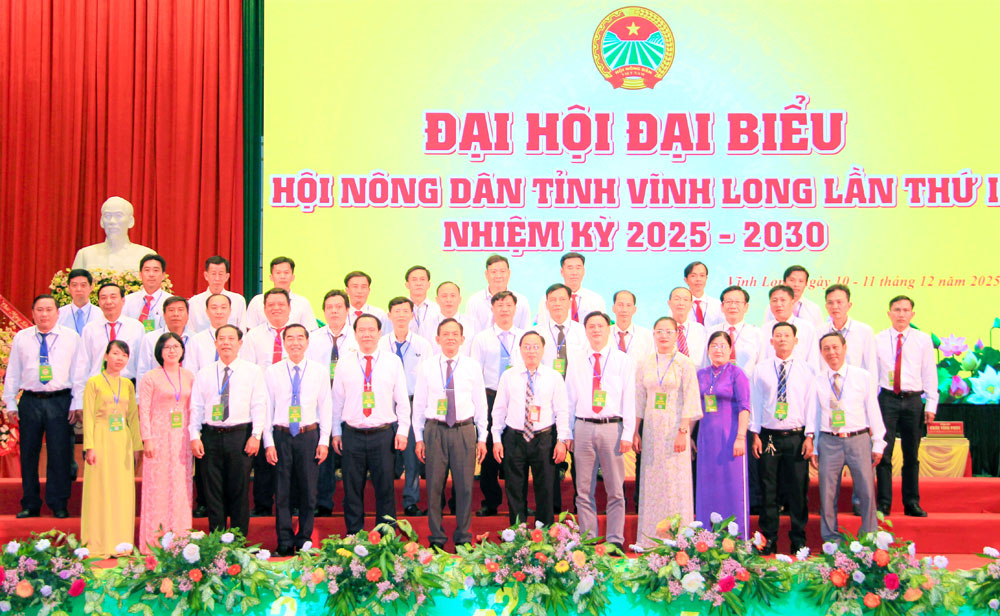 Đại biểu dự đại hội chụp ảnh lưu niệm.

Ảnh: THÚY QUYÊN

