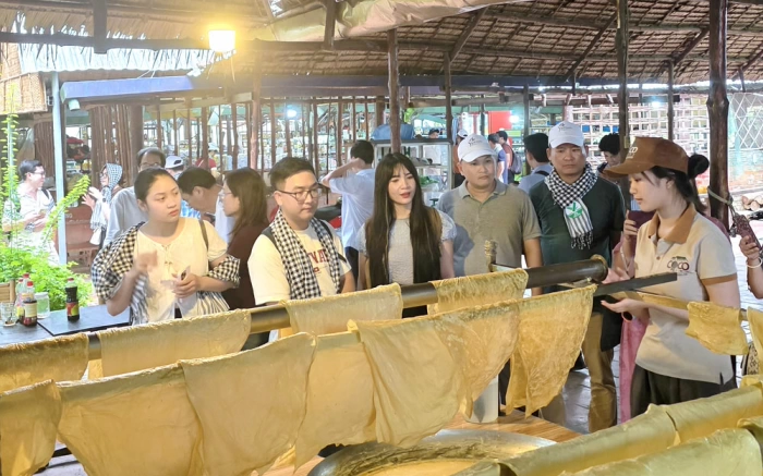 Du lịch thúc đẩy bảo tồn và phát huy giá trị làng nghề