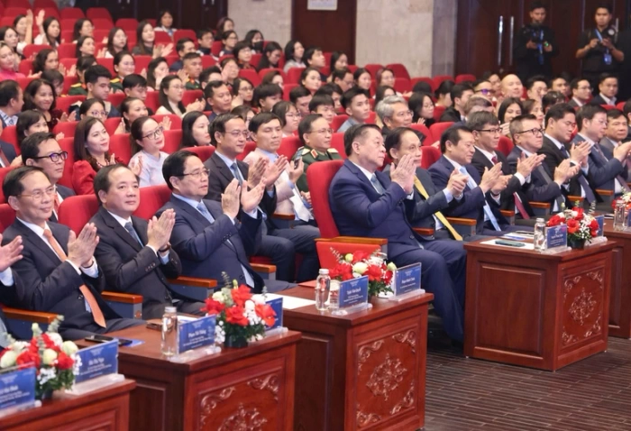 Thủ tướng: Thông tin đối ngoại là một thành tố chiến lược trong tổng thể sức mạnh mềm quốc gia