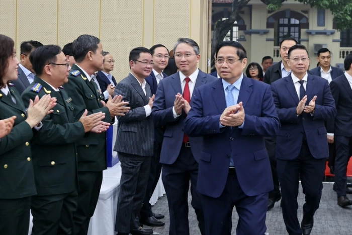 Thủ tướng: Chuyển từ 