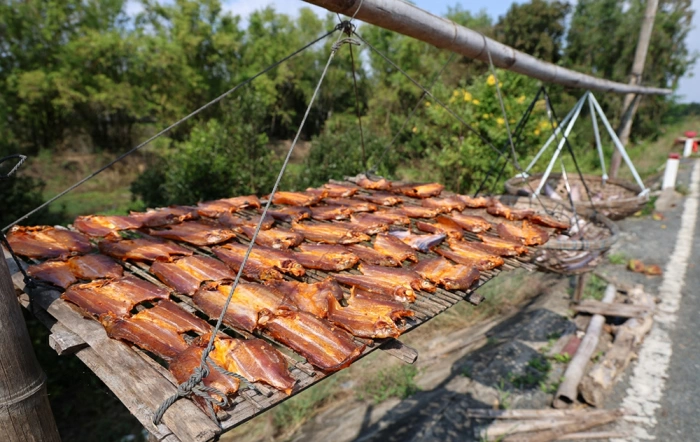 Đón vụ làm cá khô