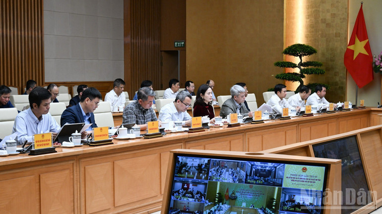 Lãnh đạo các bộ, ngành, cơ quan tham dự cuộc họp. (Ảnh: TRẦN HẢI)