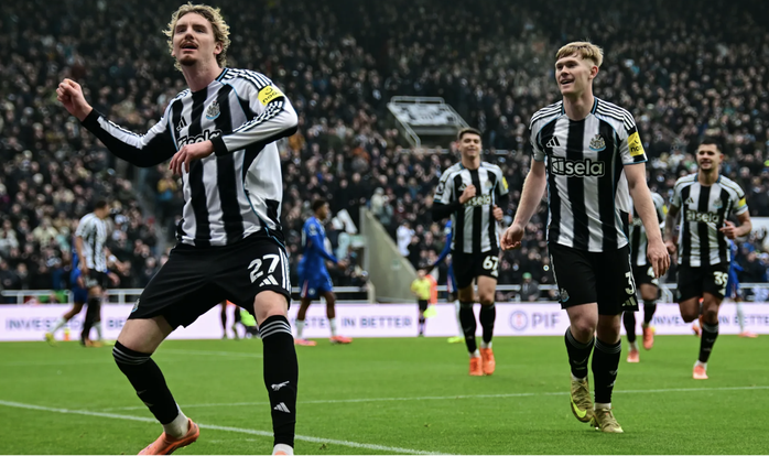 Newcastle tiếc nuối vì đánh rơi chiến thắng.