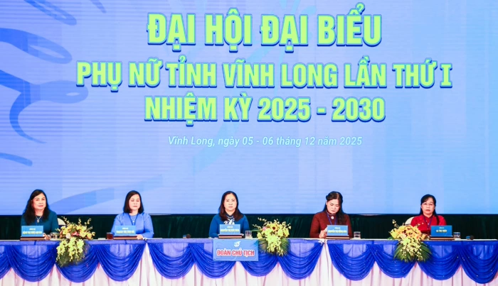Phiên trù bị Đại hội đại biểu Phụ nữ tỉnh Vĩnh Long lần thứ I