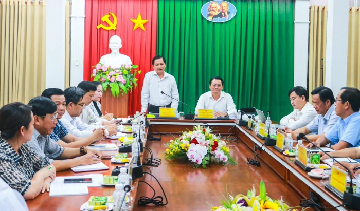 Bí thư Tỉnh ủy – Trần Văn Lâu tiếp công dân