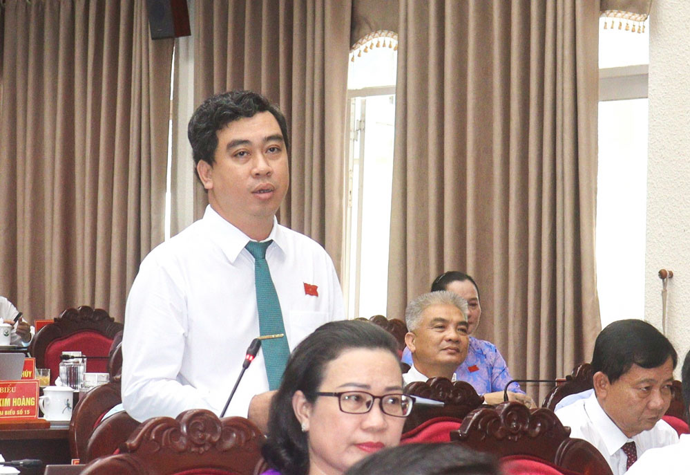 Đại biểu Vũ Thanh Hải- Tổ đại biểu số 8 tham gia thảo luận tại kỳ họp.