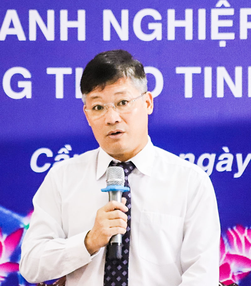 PGS.TS Nguyễn Xuân Phong- Phó Giám đốc Học viện Chính trị khu vực IV phát biểu định hướng tọa đàm.