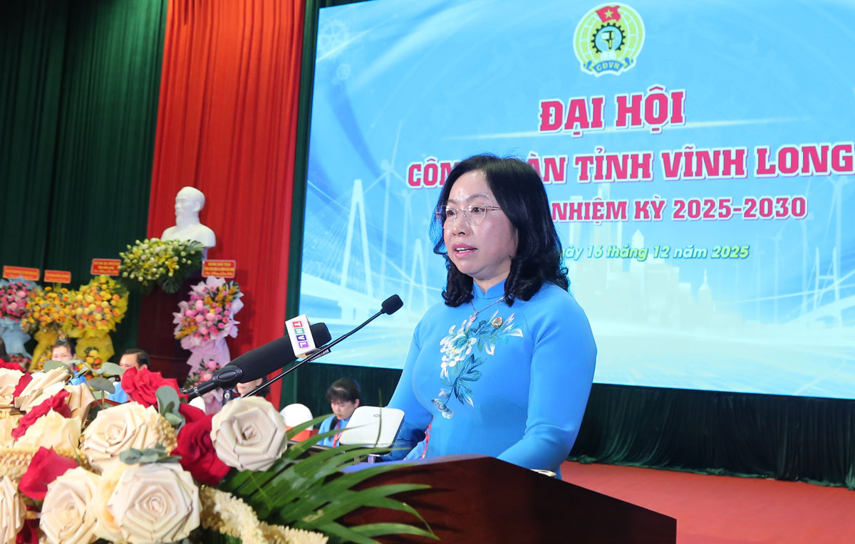 Đồng chí Thái Thu Xương - Đại biểu Quốc hội khóa XV, Phó Chủ tịch Thường trực Tổng Liên đoàn Lao động Việt Nam phát biểu chỉ đạo.