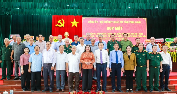 Họp mặt kỷ niệm 81 năm Ngày thành lập Quân đội Nhân dân Việt Nam